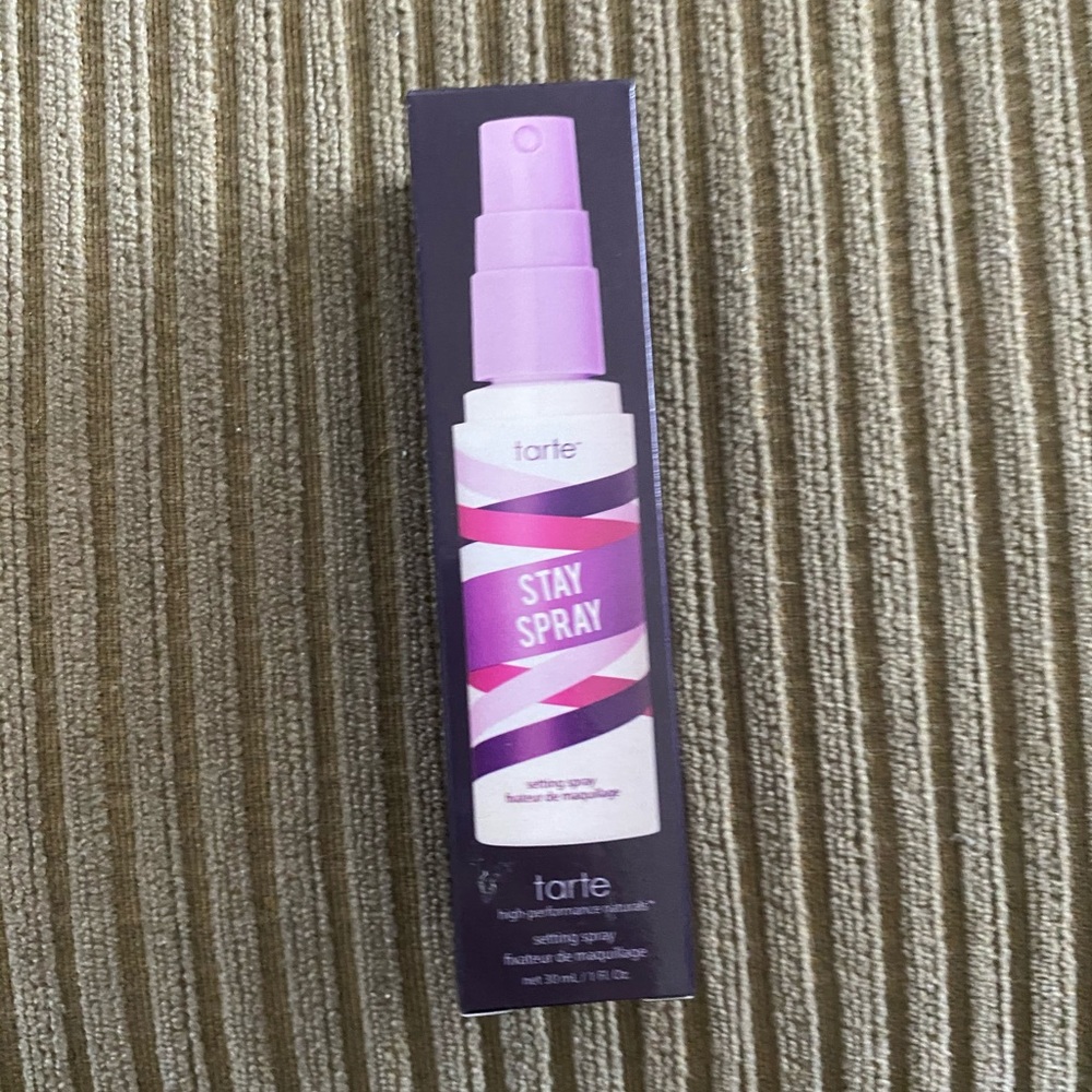 Tarte stay spray